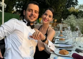 Ezgi Şenler ve çocukluk aşkı Ömer Gürgen 29 Ağustos’ta dünya evine giriyor! Ezgi Şenler ve çocukluk aşkı Ömer Gürgen 29 Ağustos’ta dünya evine giriyor!