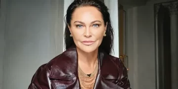 Hülya Avşar’ın boğaz manzaralı evi!