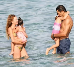 Kenan Imirzalioglu Sinem Kobal kizlari tatilde1 habermeydan