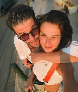 Sinem unsal yunanistanda ask tazeliyor1 habermeydan