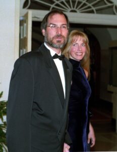 Steve Jobs kizi Eve3 habermeydan