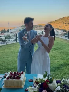 Tolga Gulec oyku Cengiz nisanlandi1 habermeydan