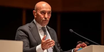 İzmir Büyükşehir Belediyesi’ne operasyon! Tunç Soyer gözaltına alındı