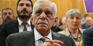Ahmet Türk’ün yurt dışı yasağı 8 yıl sonra tören için kaldırıldı