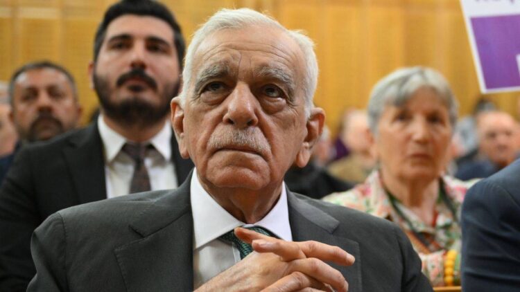 Ahmet Türk'ün yurt dışı yasağı 8 yıl sonra tören için kaldırıldı.