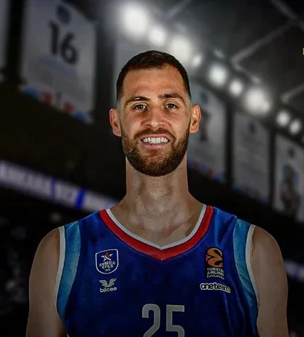 anadolu efes georgios papagiannisi kadrosuna katti habermeydan e1752686254261