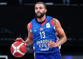 Anadolu Efes’te, Darius Thompson’la yollar ayrıldı