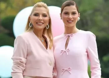 Arzu Sabancı gelini Nazlı Sabancı’yı manken yaptı