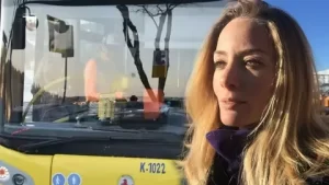 bade iscil halk otobusune bindi1 habermeydan
