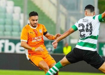 Başakşehir, Bulgaristan’da avantajı kaptı!