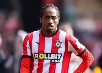 Beşiktaş kulübü, Kyle Walker-Peters transferinden vazgeçti!