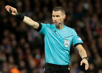 Beşiktaş-Shakhtar maçlarının hakemleri belli oldu!