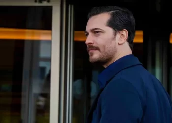 Çağatay Ulusoy’un yeni imajı tam not aldı!