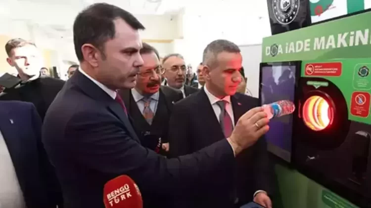 Sıfır Atık Projesi kapsamında çevre kirliliğini önlemek ve geri dönüşümü teşvik etmek amacıyla Çevre, Şehircilik ve İklim Değişikliği Bakanlığı’na bağlı Türkiye Çevre Ajansı (TÜÇA) tarafından başlatılan Depozito Yönetim Sistemi (DYS), Türkiye genelinde yaygınlaştırılıyor.