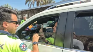 dilan citak polisin ustune araba surdu1 habermeydan