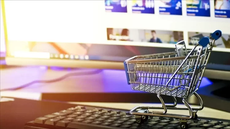 Gelir İdaresi Başkanlığı (GİB), e-ticaret platformlarından gelir sağlayan 17 bin mükellefin toplam 44,5 milyar liralık kazancını vergiye tabi tutmadığını tespit etti.