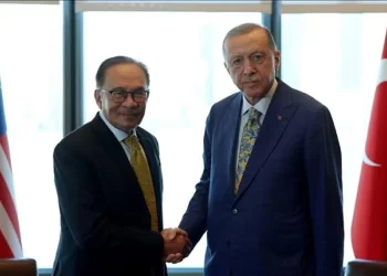 Erdoğan, Malezya Başbakanı ile görüşerek İsrail’e baskının artırılması gerektiğini vurguladı