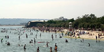 Türkiye kıyılarında et yiyen bakteri alarmı: Plajlarda ölümcül tehlike ve bulaşma yolları