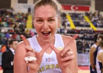 Fenerbahçe, Emma Meesseman ile uzattı!