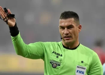 Fenerbahçe-Feyenoord rövanş maçının hakemi belli oldu!