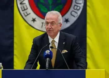 Fenerbahçe yönetiminde beklenen istifa açıklandı!