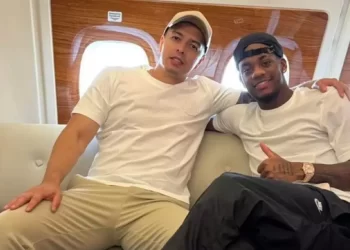 Fenerbahçe’nin yeni transferi Jhon Duran İstanbul’a geldi!