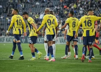 Feyenoord-Fenerbahçe maçının tarih ve saatleri belli oldu!