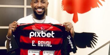 Flamengo, adı Beşiktaş’la anılan Emerson Royal’i kadrosuna kattı!