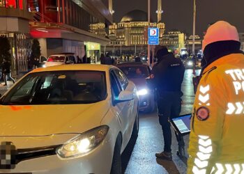 İstanbul’da ‘huzur’ operasyonu: Yüzlerce kişi gözaltına alındı