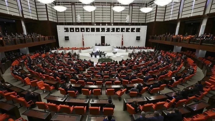 Türkiye'nin ilk "İklim Kanunu Teklifi", TBMM Genel Kurulu’nda kabul edilerek yasalaştı.