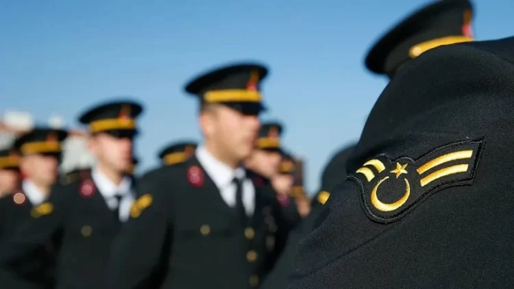 Jandarma Genel Komutanlığı'nın subay ve astsubay kadrolarındaki ihtiyacını karşılamak üzere, Jandarma ve Sahil Güvenlik Akademisi bünyesine 548 öğrenci alınacak.