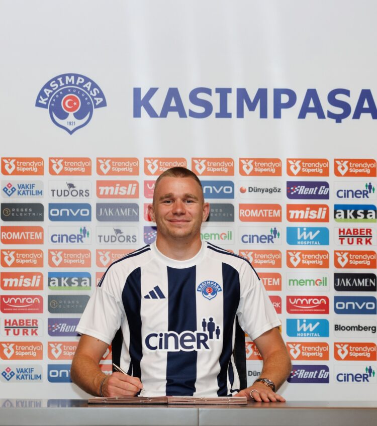 kasimpasa attila szalaiyi kadrosuna katti habermeydan e1752248496258