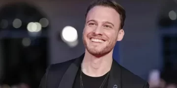 Kerem Bürsin imajını değiştirdi İşte ünlü oyuncunun son hali!