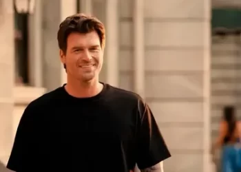 Kıvanç Tatlıtuğ, ‘Olasılıksız’ dizisinde başrol olarak ekranlara geri dönüyor