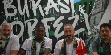 Kocaelispor, Anfernee Jamal Dijksteel ile sözleşme imzaladı!