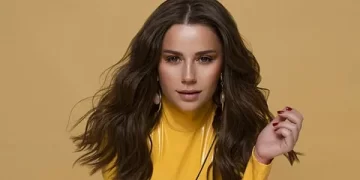 Merve Özbey kızı Elif Özüm ile ilk kez sahneye çıktı!