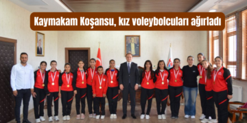 Muş Bulanık Kaymakamı Koşansu, grubunu lider bitiren kız voleybolcuları ağırladı!