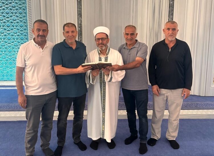 musta yetiskinlere baslatilan kuran kursu ilk mezunlarini verdi habermeydan