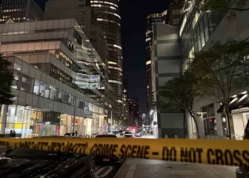 New York’ta gökdelende silahlı saldırı! 5 kişi hayatını kaybetti