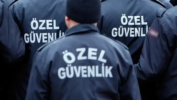 29 Haziran’da düzenlenen 115. dönem Özel Güvenlik Temel Eğitim ve 91. Yenileme Eğitimi sınavına katılan adaylar, sonuçları merakla bekliyor. Resmi takvime göre, ÖGG sınav sonuçları 18 Temmuz Cuma günü açıklanacak.