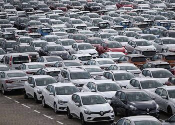 Otomotiv şirketleri borsada karışık seyretti Otomotiv sektörüne Ticaret Bakanlığından sıkı takip: 103 milyon TL ceza uygulandı