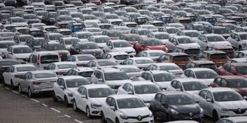 Otomotiv şirketleri borsada karışık seyretti Otomotiv sektörüne Ticaret Bakanlığından sıkı takip: 103 milyon TL ceza uygulandı