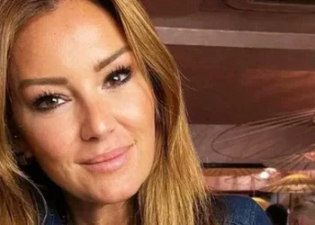 Pınar Altuğ: Her şey o ilk öpücükle başladı, millete kalsa çoktan ayrılmıştık!