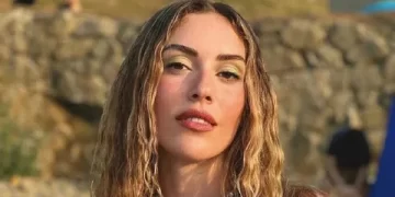 Sinem Kobal’dan sürpriz fotoğraf! İşte ilk kez paylaştığı yeni imajı