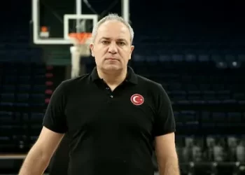 TBF, başantrenör Ekrem Memnun ile yollarını ayırdı!