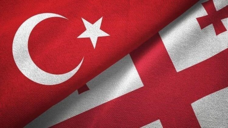 Ulaştırma ve Altyapı Bakanı Abdulkadir Uraloğlu, Türkiye ile Gürcistan arasında ekonomik iş birliğini güçlendiren 6. Dönem Hükümetlerarası Karma Ekonomik Komisyon Toplantısı’nın yarın Tiflis’te gerçekleştirileceğini açıkladı.