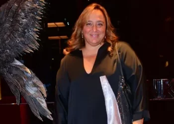 Ünlüler Ayşe Barım'a destek için adliyede Ünlüler Ayşe Barım’a destek için adliyede