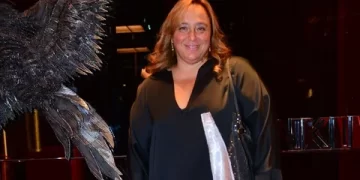 Ünlüler Ayşe Barım’a destek için adliyede