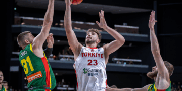 12 Dev Adam, Litvanya’yı deplasmanda devirdi!