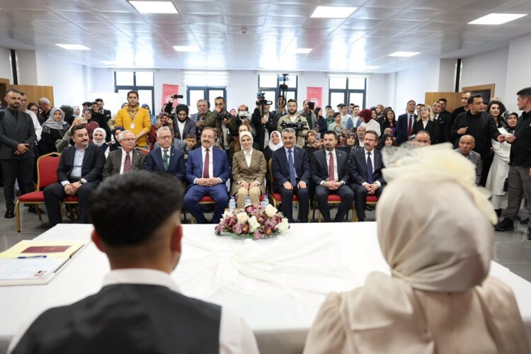 Aile Yili kapsaminda belediyelerden genc ciftlere destek habermeydan